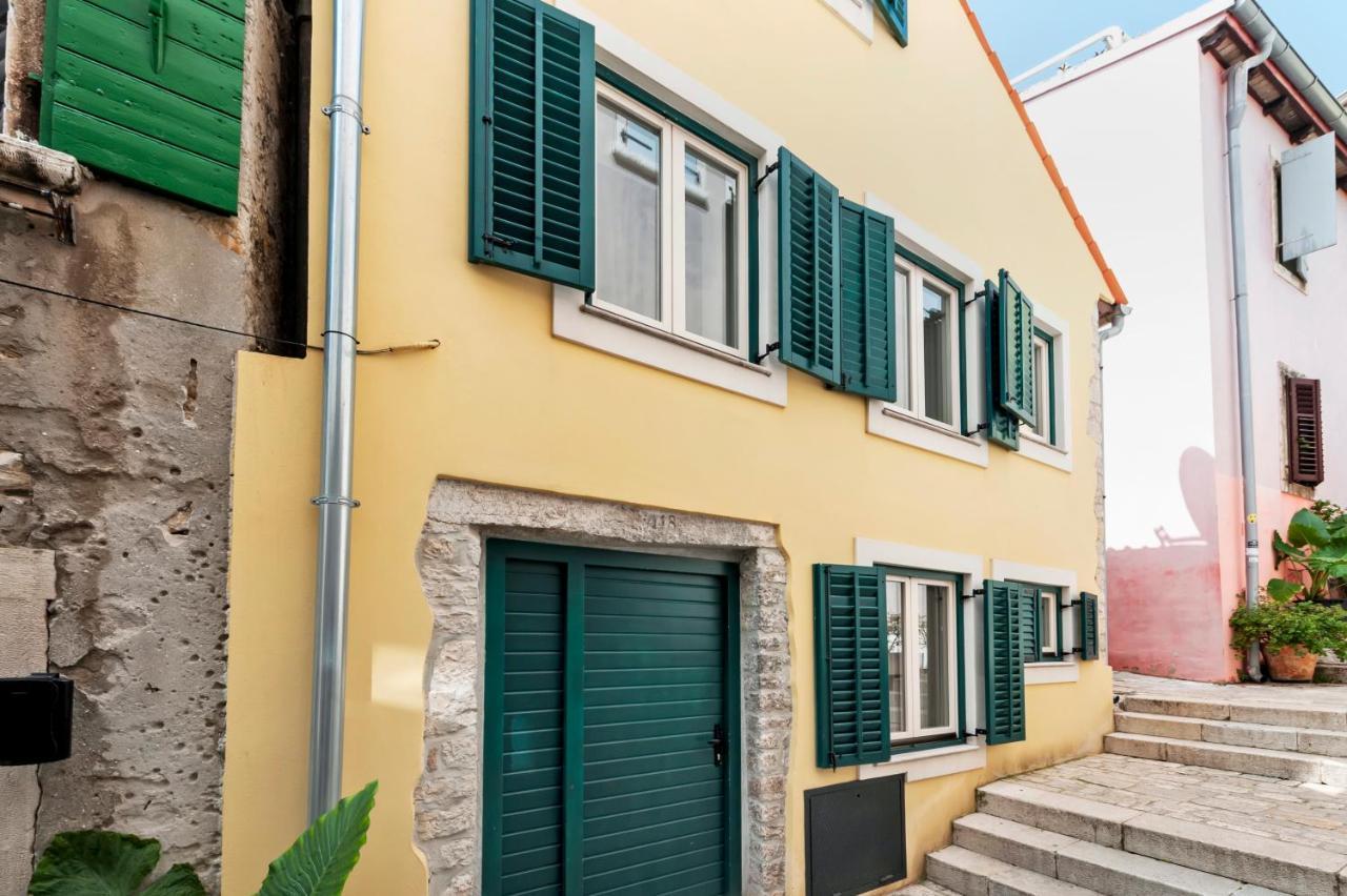 Yellow House Rovinj Exterior photo